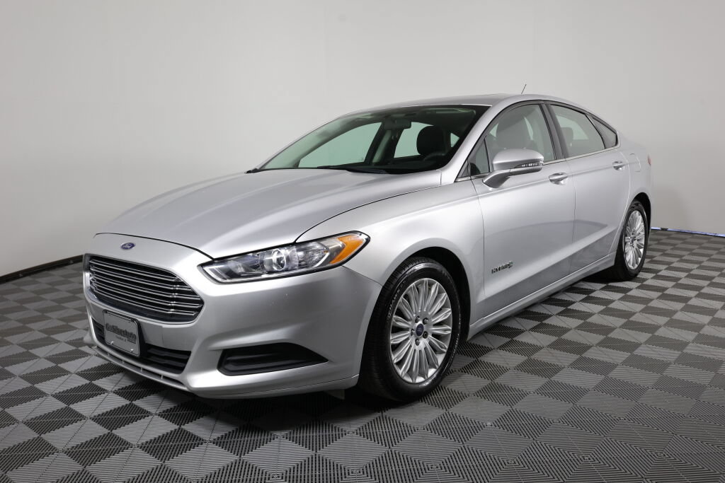 Used 2015 Ford Fusion SE FWD image 5
