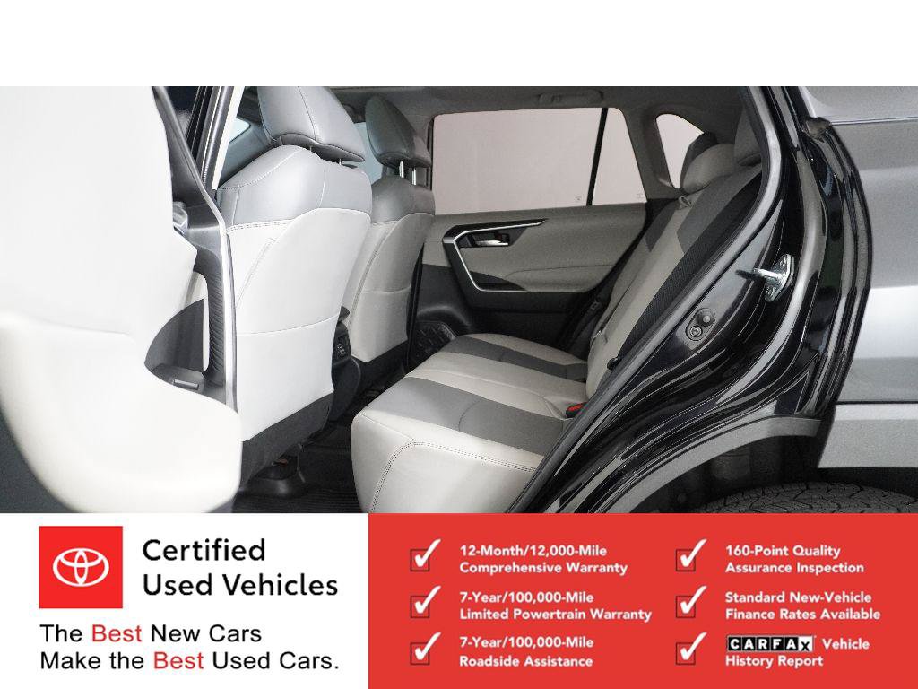 Used 2021 Toyota RAV4 XLE Premium FWD image 11