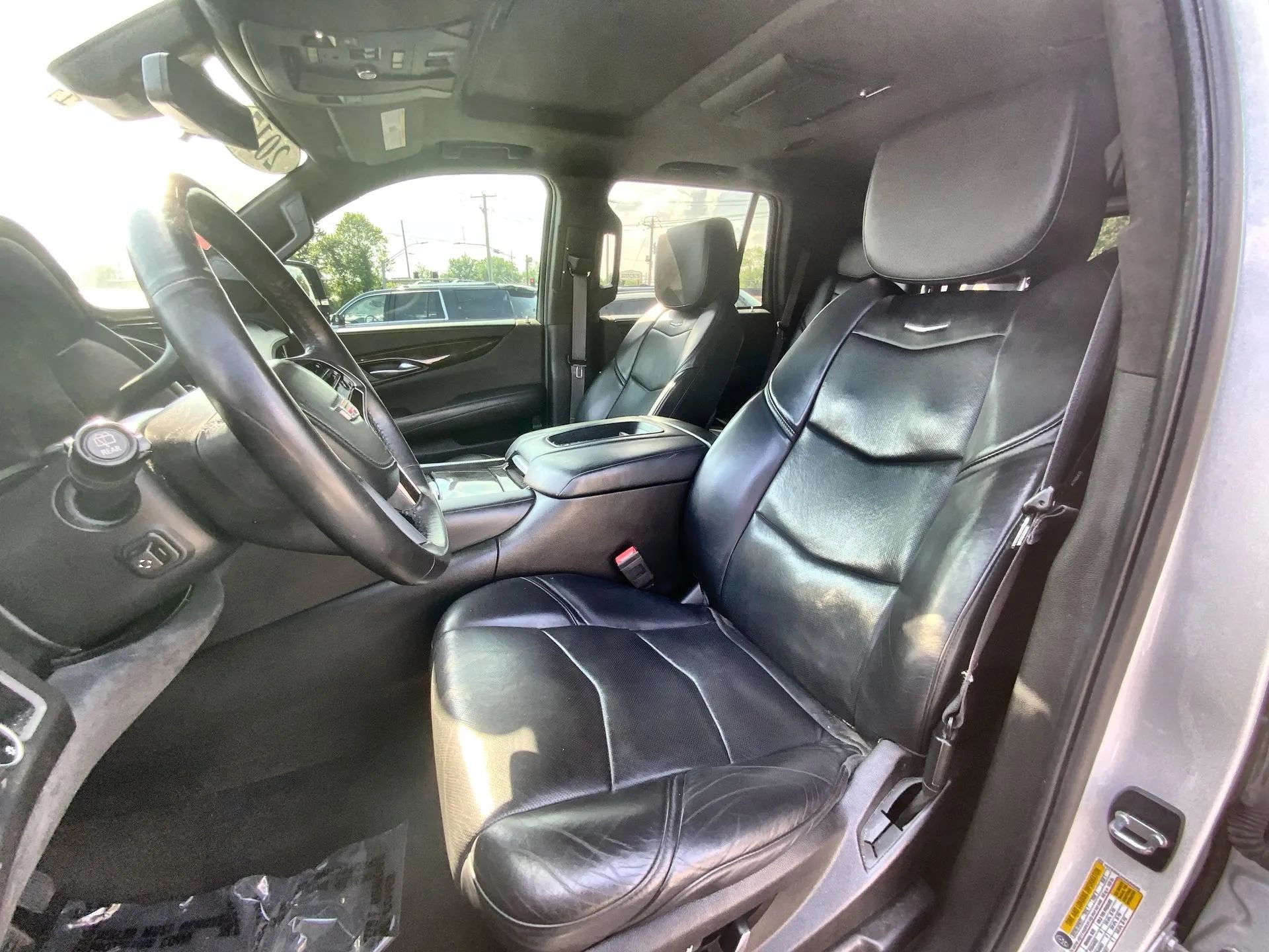 Used 2017 Cadillac Escalade Platinum RWD image 13