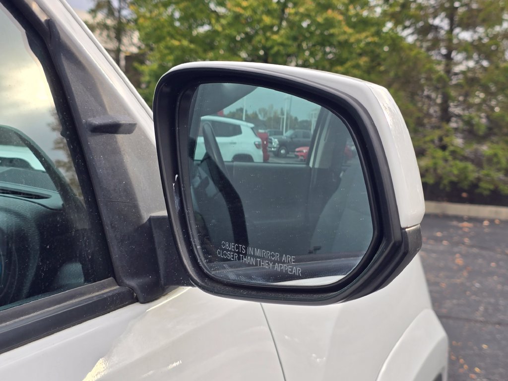 Used 2021 Toyota Tacoma SR5 AWD/4WD image 19