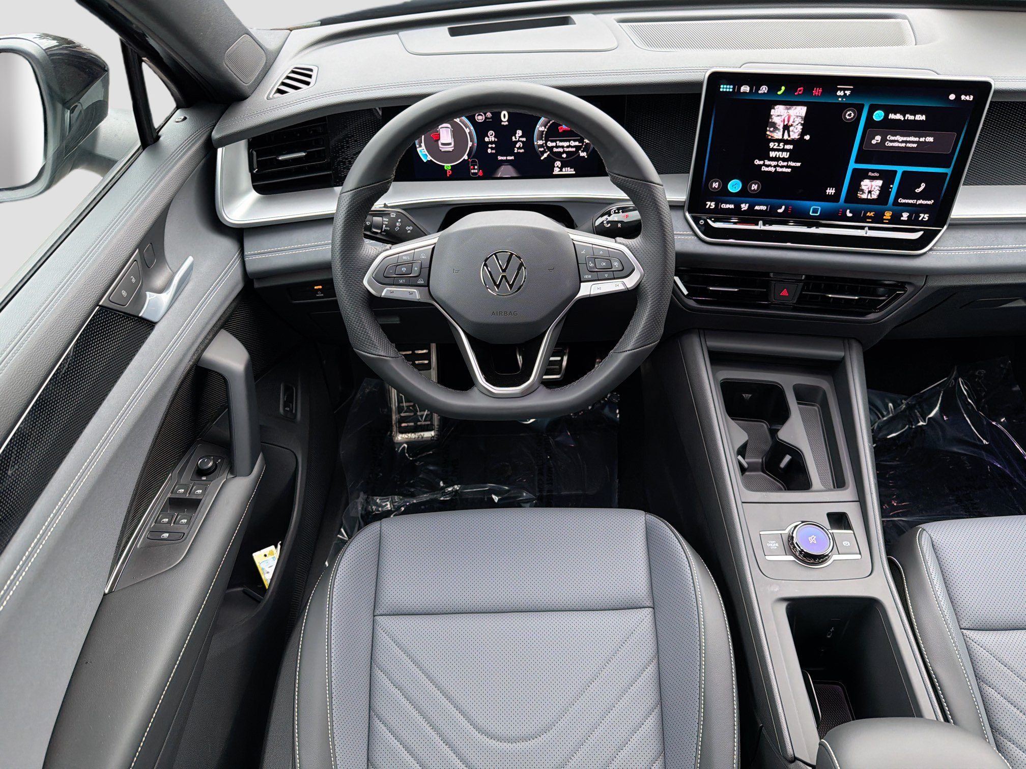 New 2026 Volkswagen Tiguan SE R-Line FWD image 17