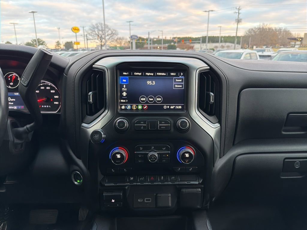 Used 2022 Chevrolet Silverado 2500 LT w/ Convenience Package image 28