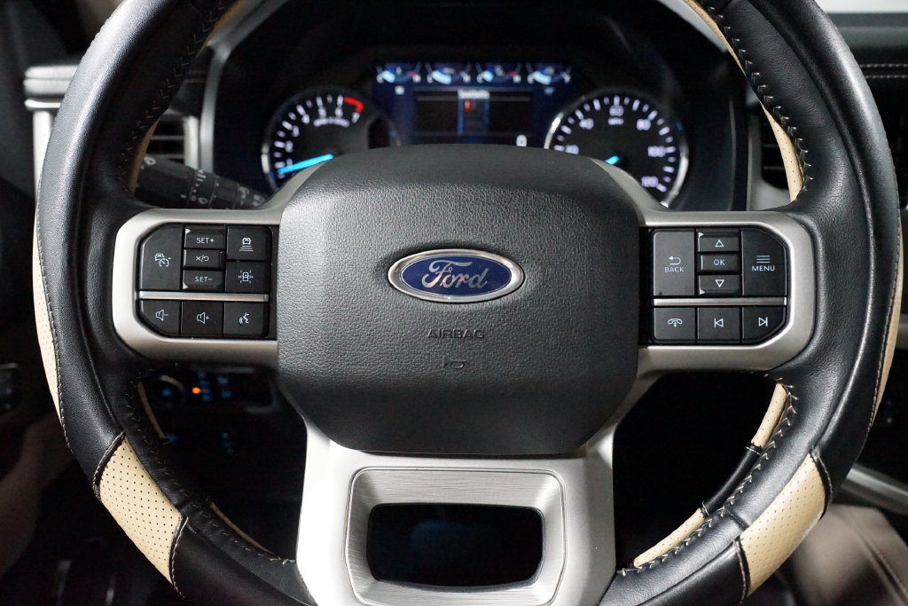 Used 2023 Ford Expedition XLT RWD image 12