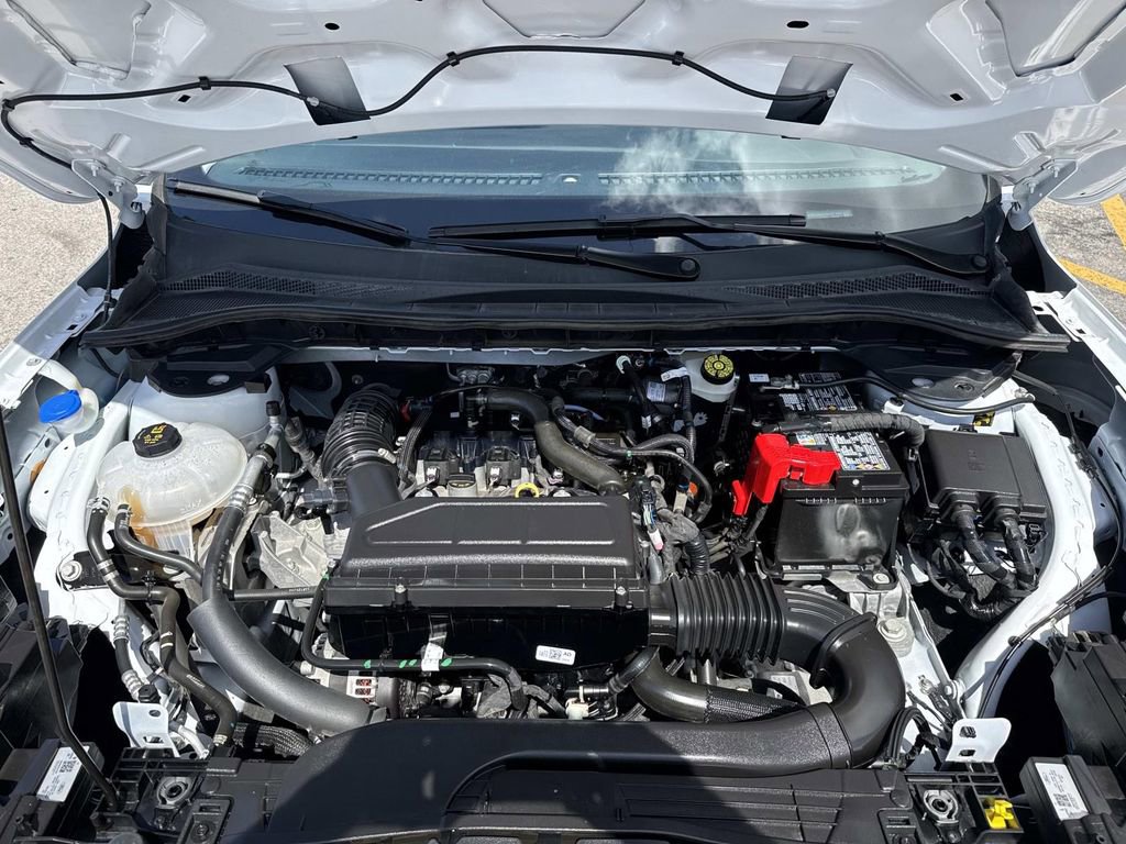 Used 2025 Ford Escape Active AWD/4WD image 3