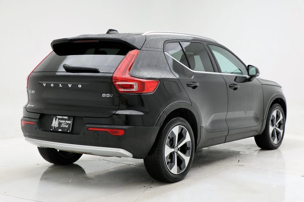 Used 2025 Volvo XC40 B5 Core AWD/4WD image 8
