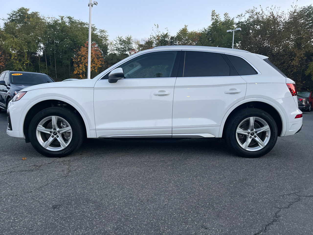 Used 2023 Audi Q5 2.0T Premium w/ Convenience Package image 7