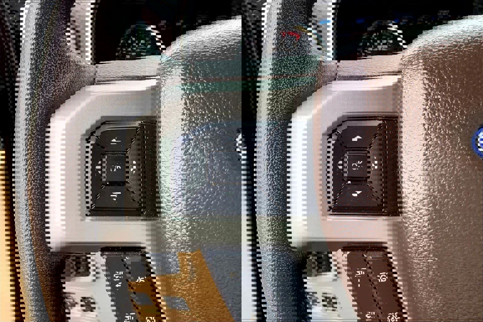 Used 2020 Ford F150 Lariat w/ Equipment Group 501A Mid image 21