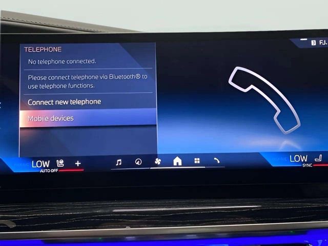 Used 2025 BMW 740i xDrive AWD/4WD image 43