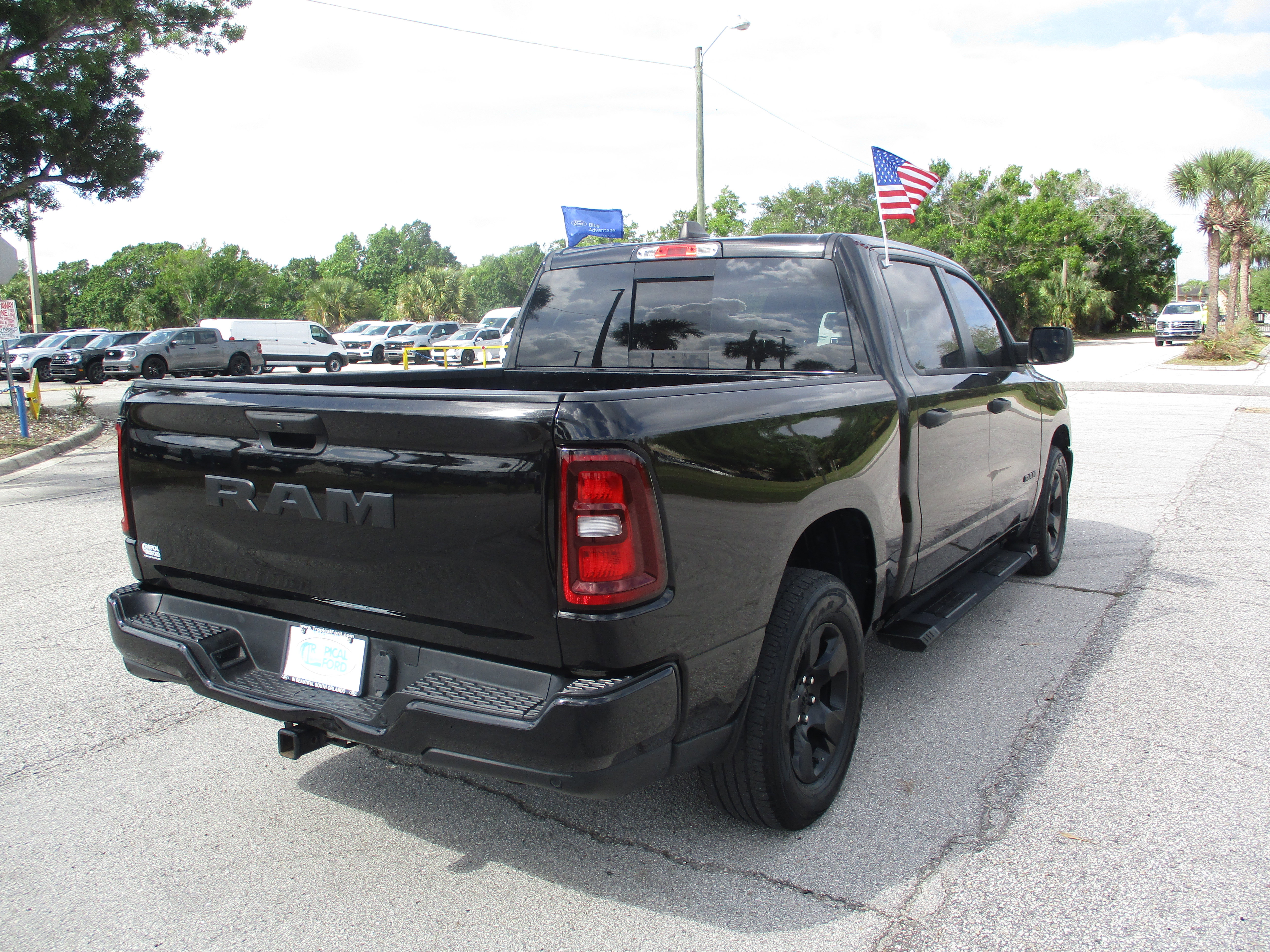 Used 2025 RAM 1500 Tradesman w/ Night Edition RWD image 7
