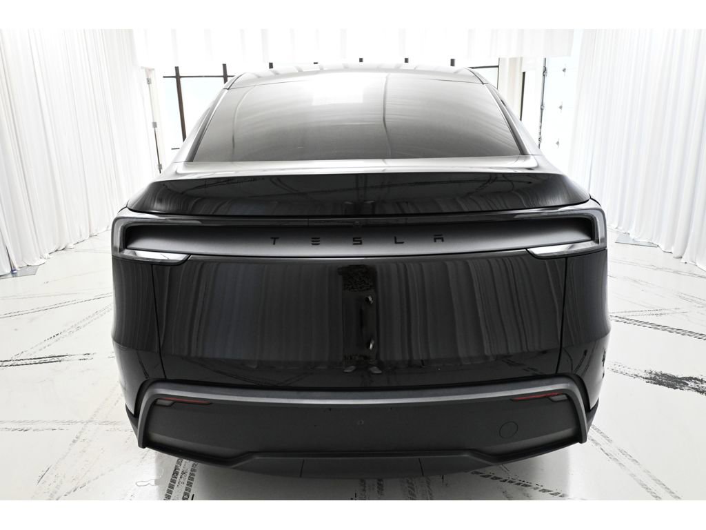 Used 2026 Tesla Model Y Long Range RWD image 7
