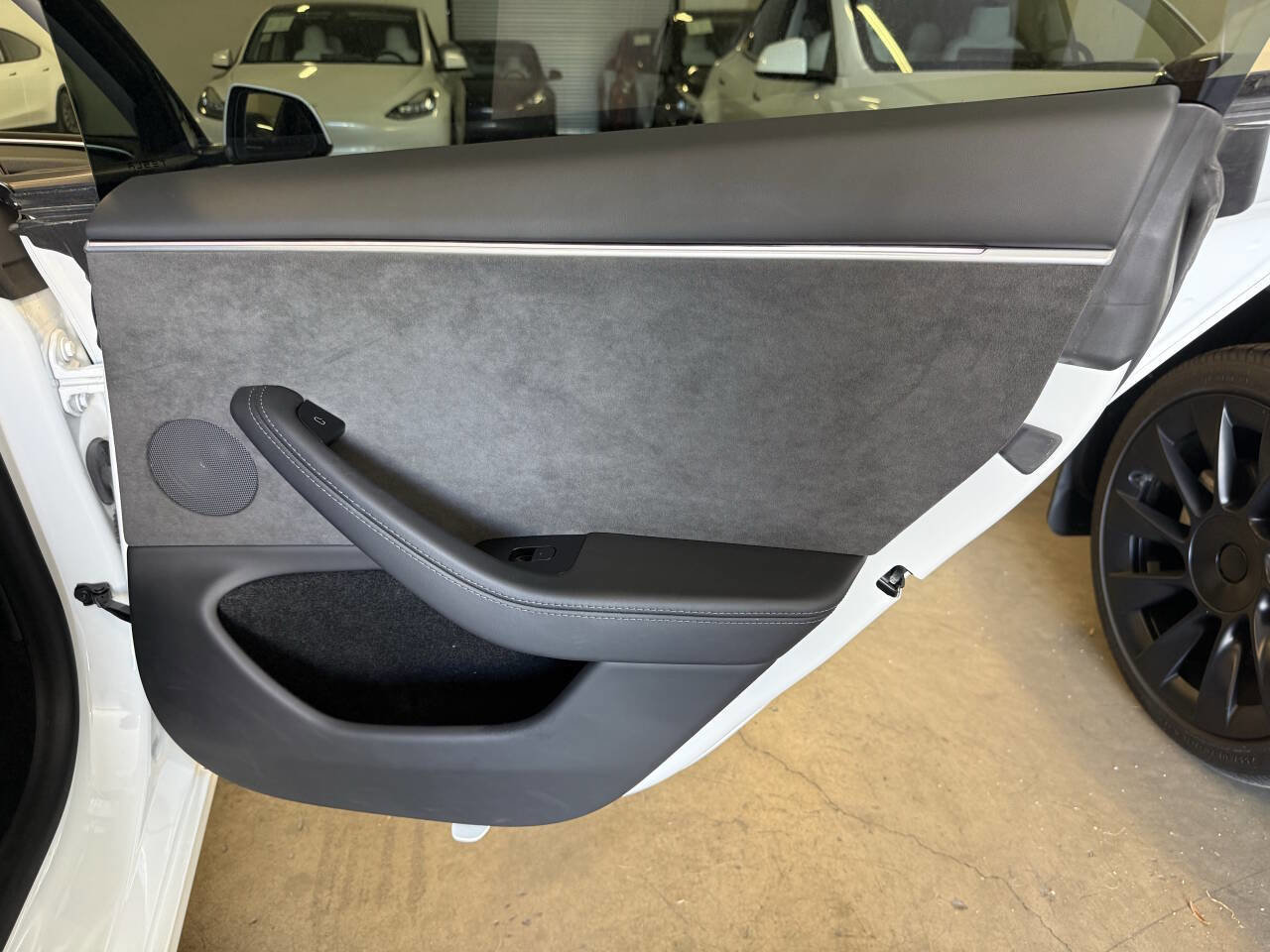 Used 2024 Tesla Model 3 Long Range AWD/4WD image 28