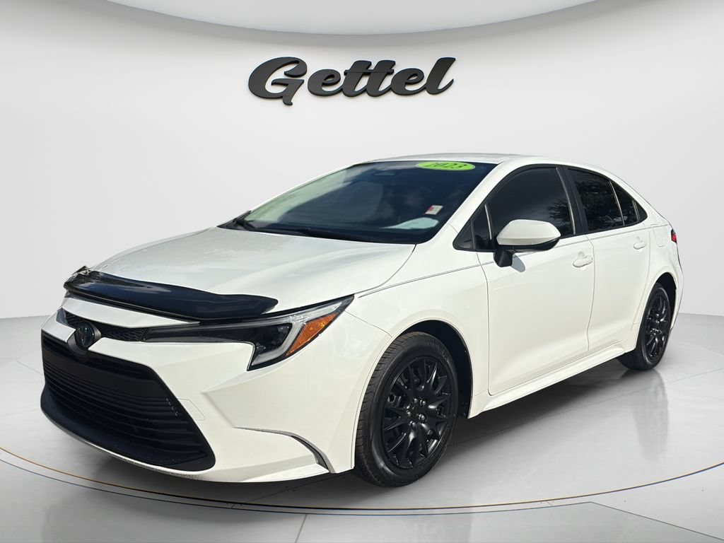 Used 2023 Toyota Corolla LE FWD image 1