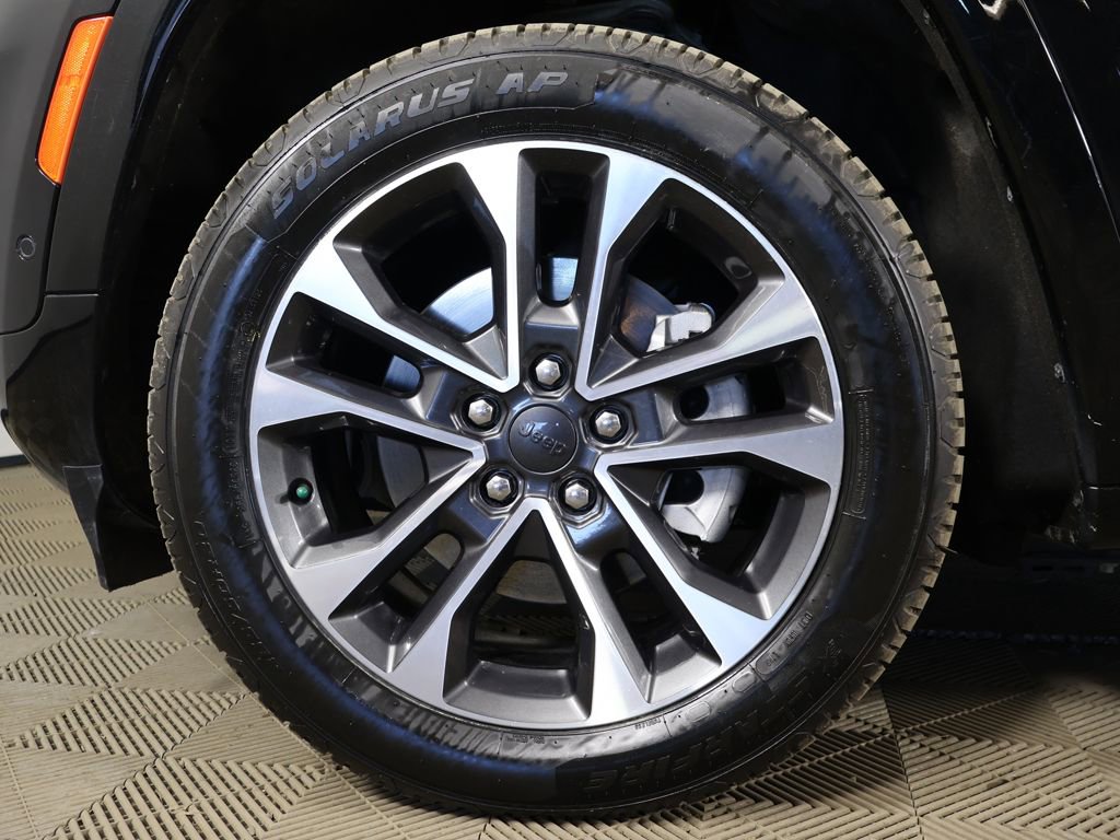 Used 2022 Jeep Grand Cherokee Overland AWD/4WD image 23