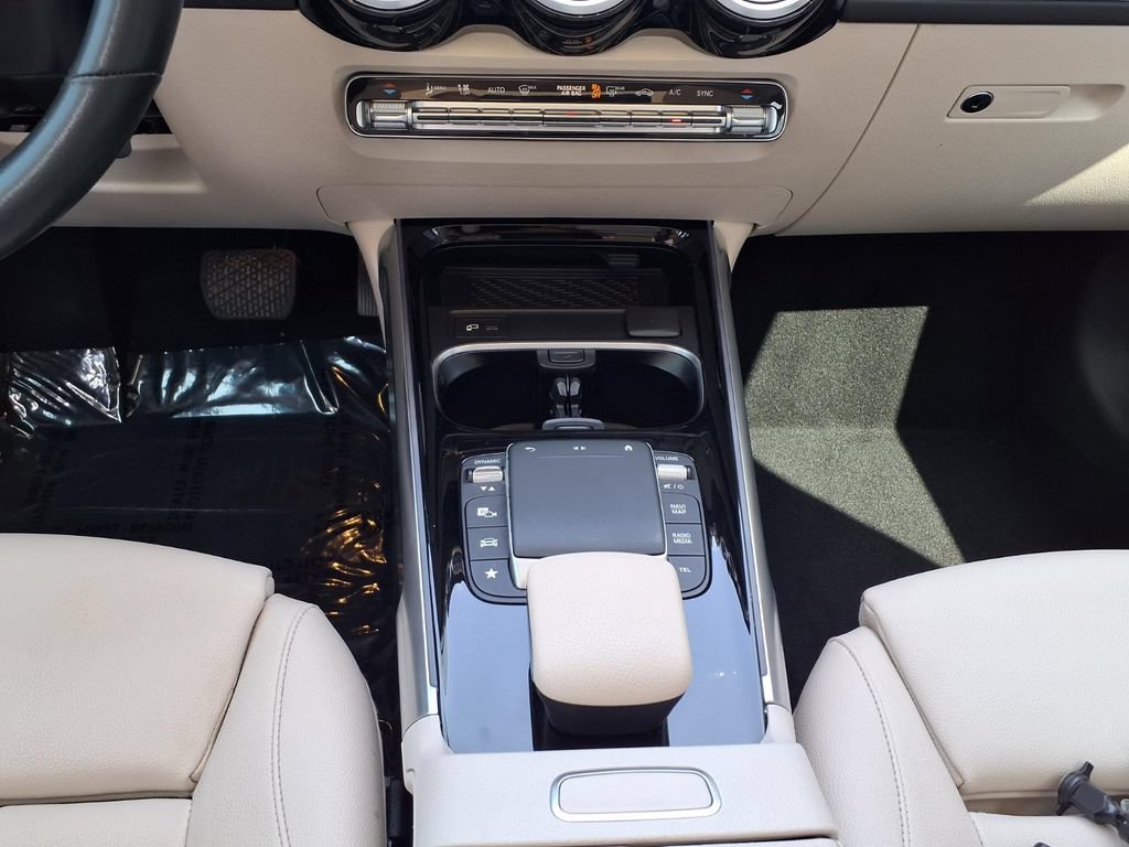 Used 2021 Mercedes-Benz GLB 250 4MATIC image 20