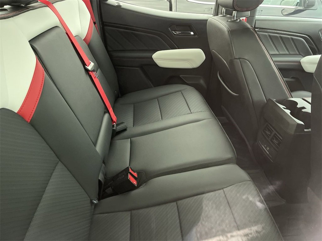 Used 2024 GMC Canyon AT4X image 11