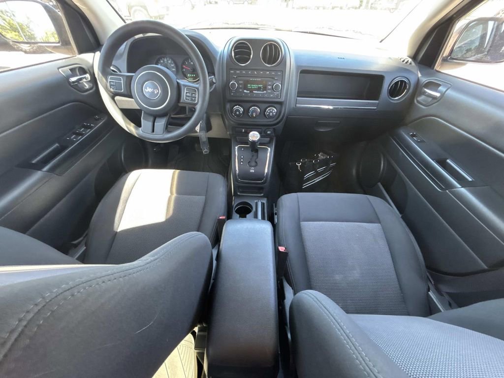 Used 2012 Jeep Compass Sport image 13