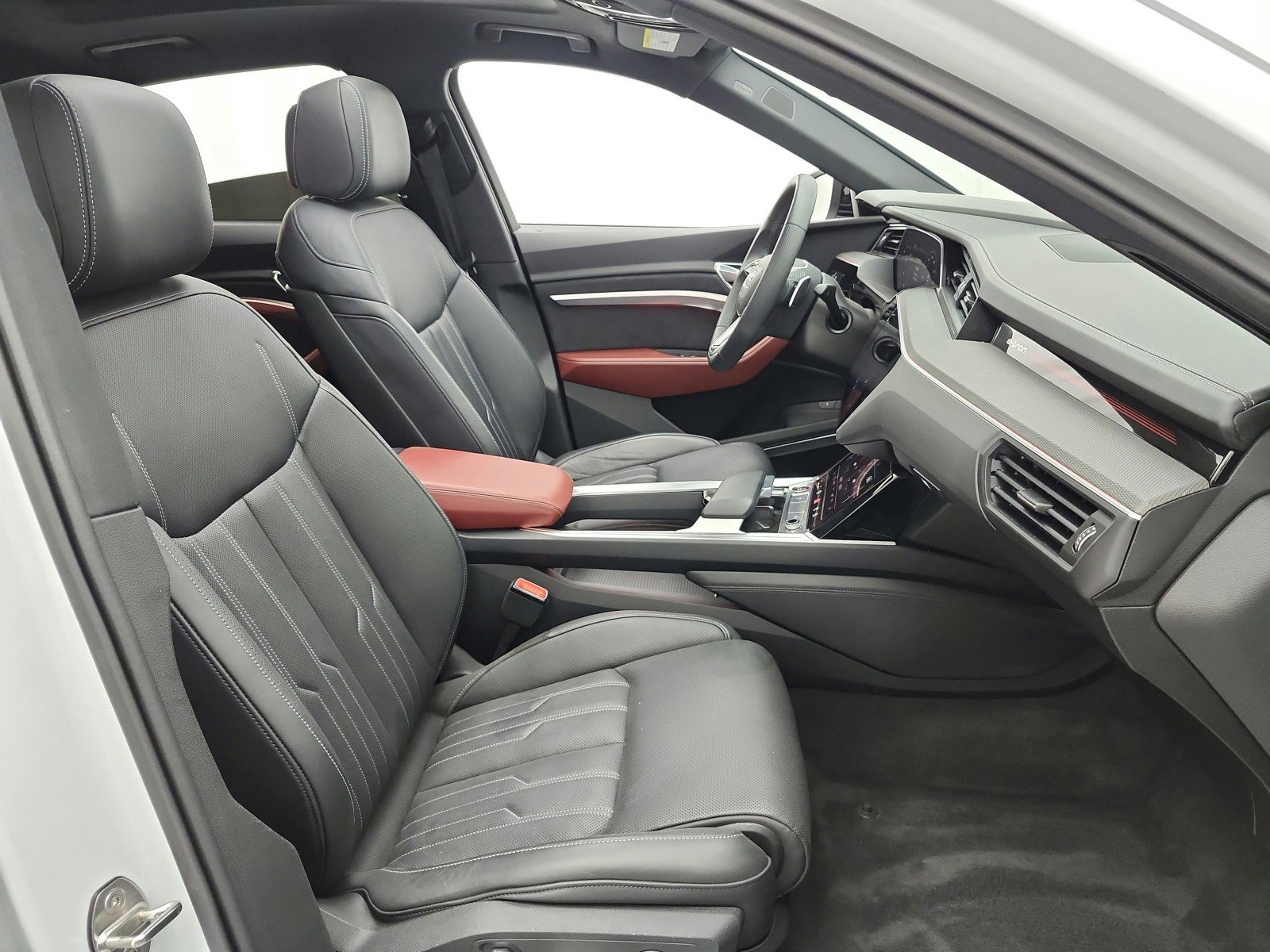 Used 2023 Audi e-tron S Premium Plus w/ Black Optic Package AWD/4WD image 25