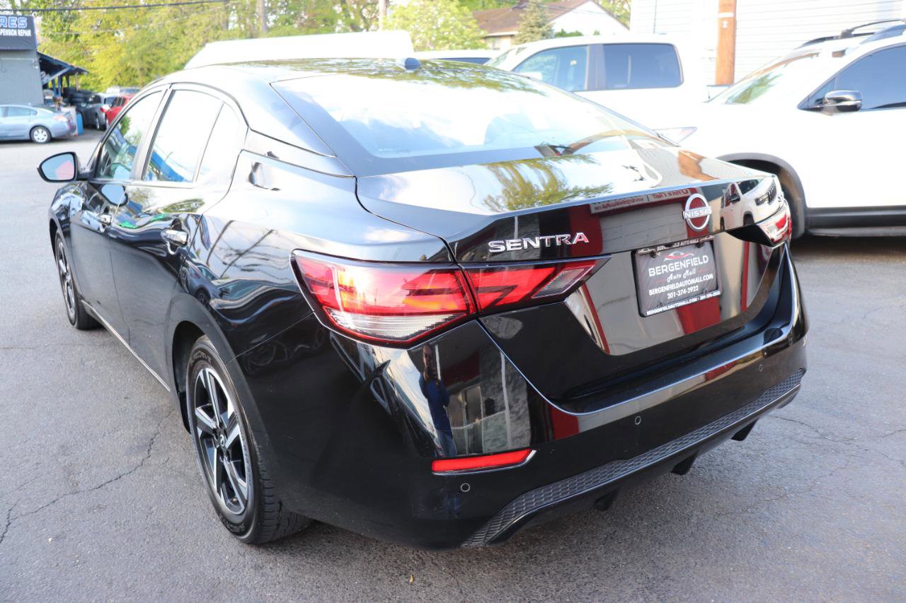 Used 2024 Nissan Sentra SV FWD image 3
