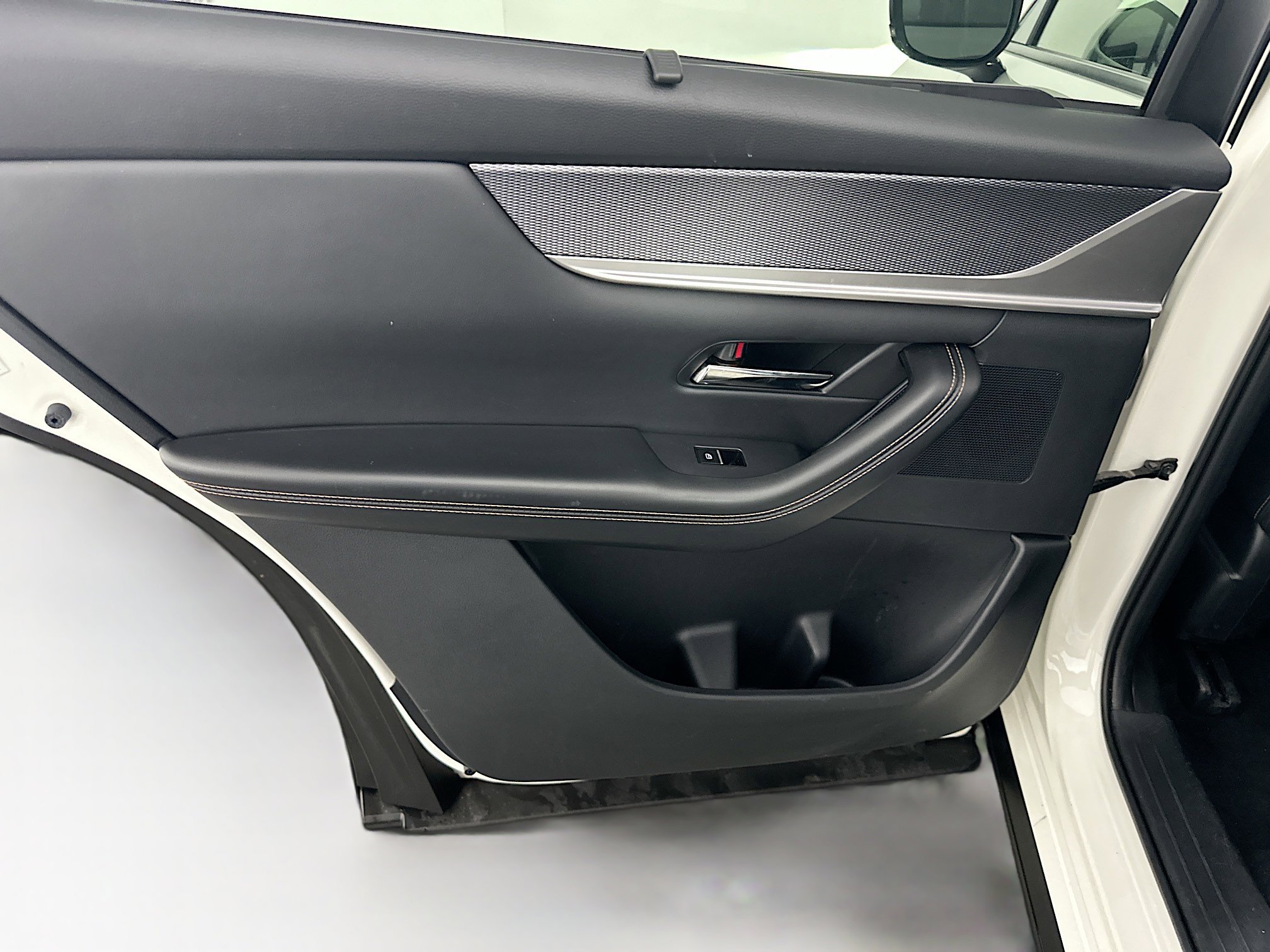 Used 2024 MAZDA CX-90 3.3 Turbo w/ Preferred Plus image 27