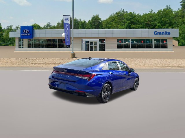 Used 2022 Hyundai Elantra SEL FWD image 5