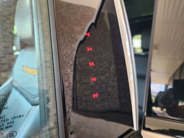 Used 2025 Ford Expedition Platinum w/ Driver's Package AWD/4WD image 29