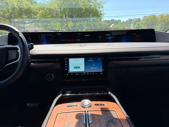 Used 2025 Lincoln Navigator Black Label AWD/4WD image 22