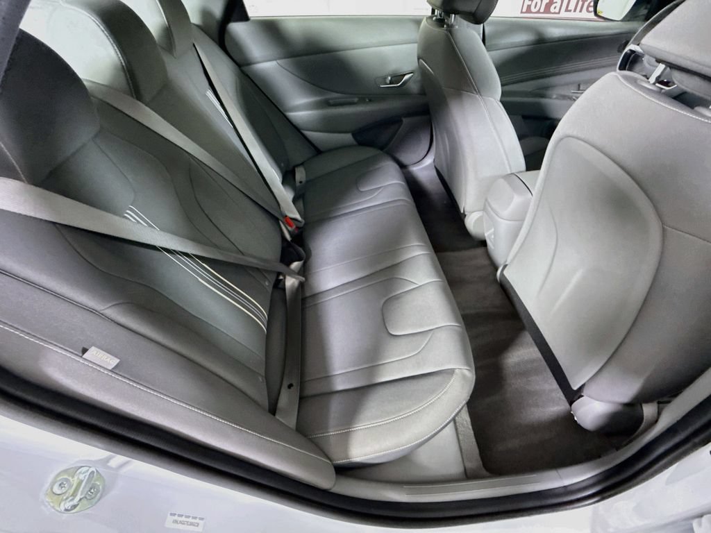 Certified 2025 Hyundai Elantra Sport FWD image 29
