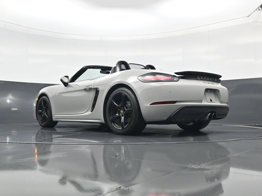 Used 2018 Porsche 718 Boxster image 22