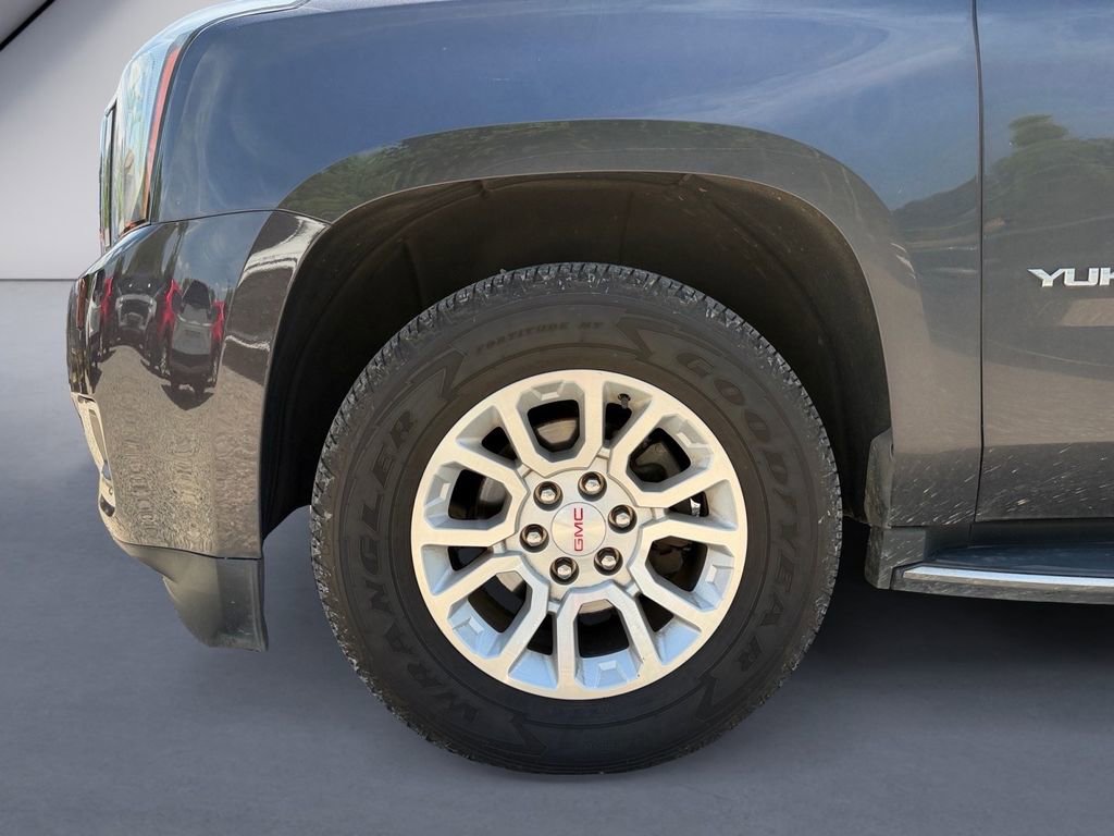 Used 2017 GMC Yukon XL SLT AWD/4WD image 10