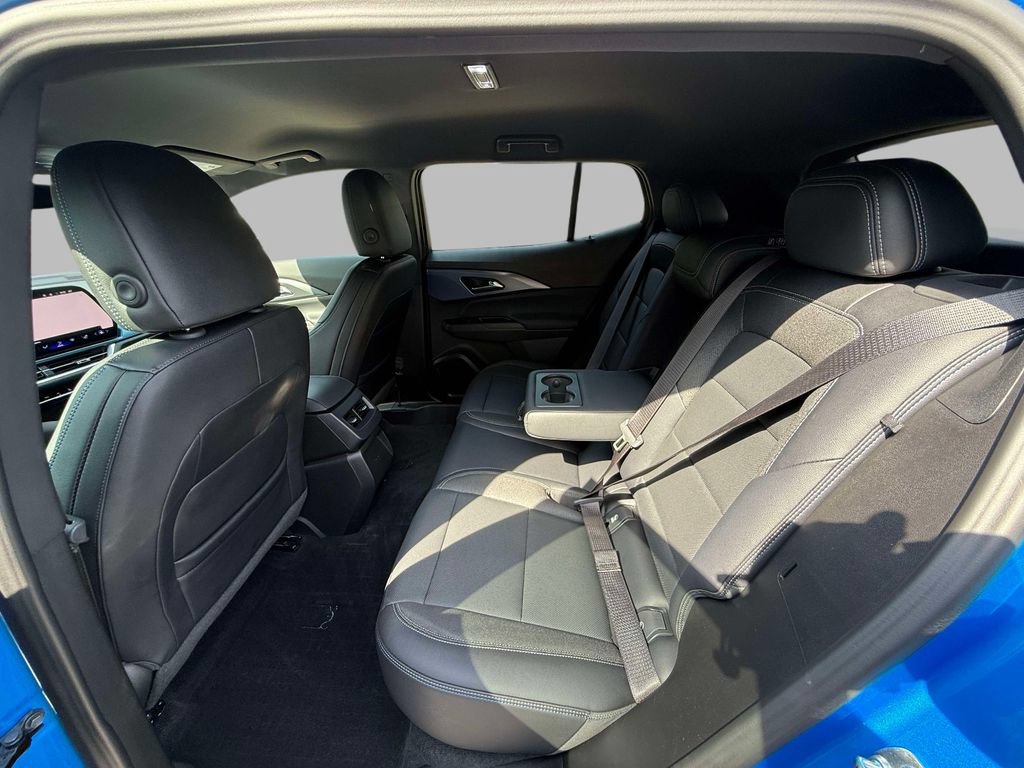 Used 2024 Chevrolet Equinox EV LT AWD/4WD image 19
