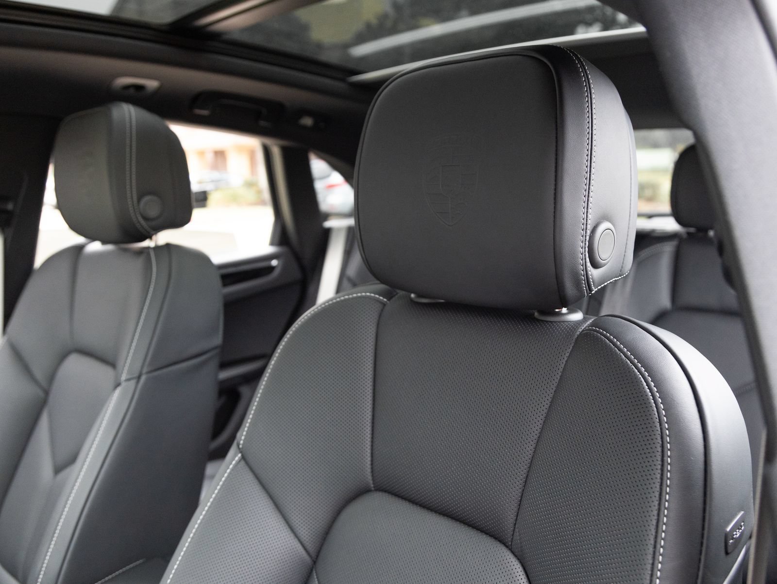 New 2026 Porsche Macan Turbo AWD/4WD image 23
