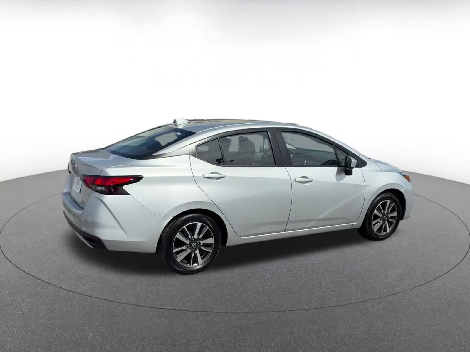 Used 2025 Nissan Versa SV image 14