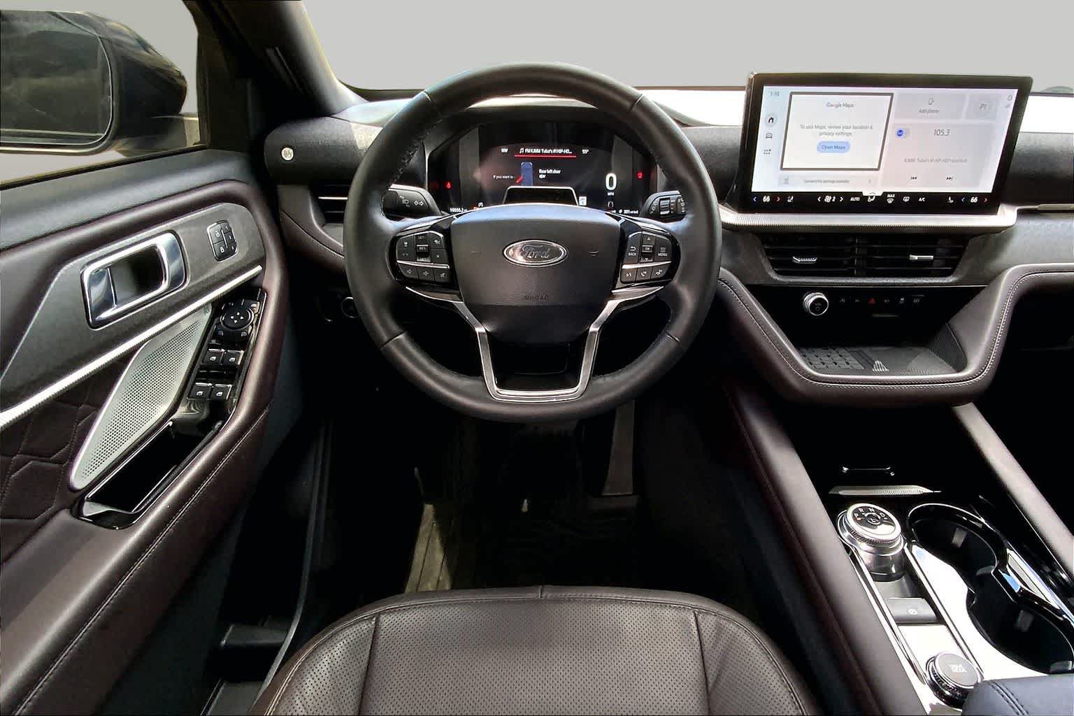 Used 2025 Ford Explorer Platinum w/ Ultimate Package AWD/4WD image 5