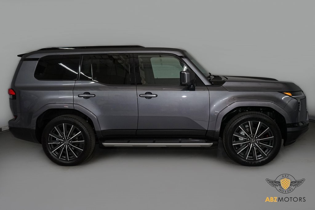 Used 2025 Lexus GX 550 image 4