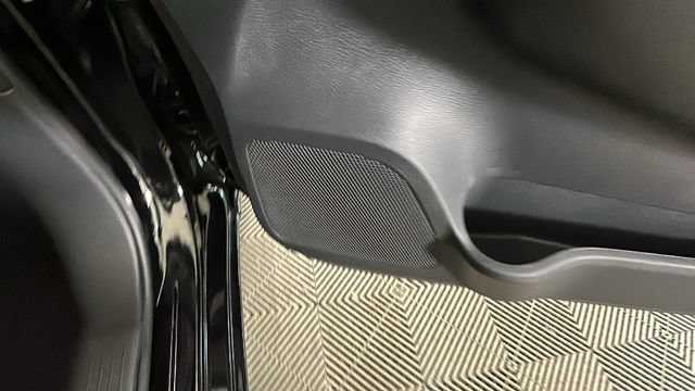 Used 2025 Nissan Versa S w/ Trunk Package FWD image 31
