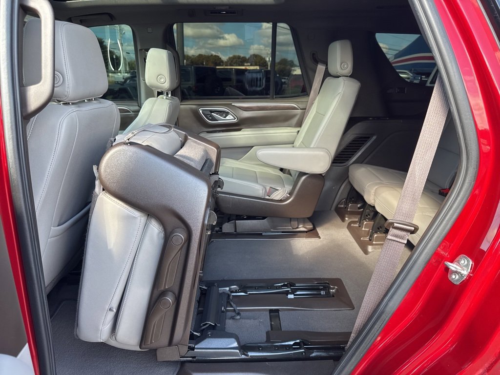 Used 2023 Chevrolet Tahoe Z71 w/ Luxury Package image 25