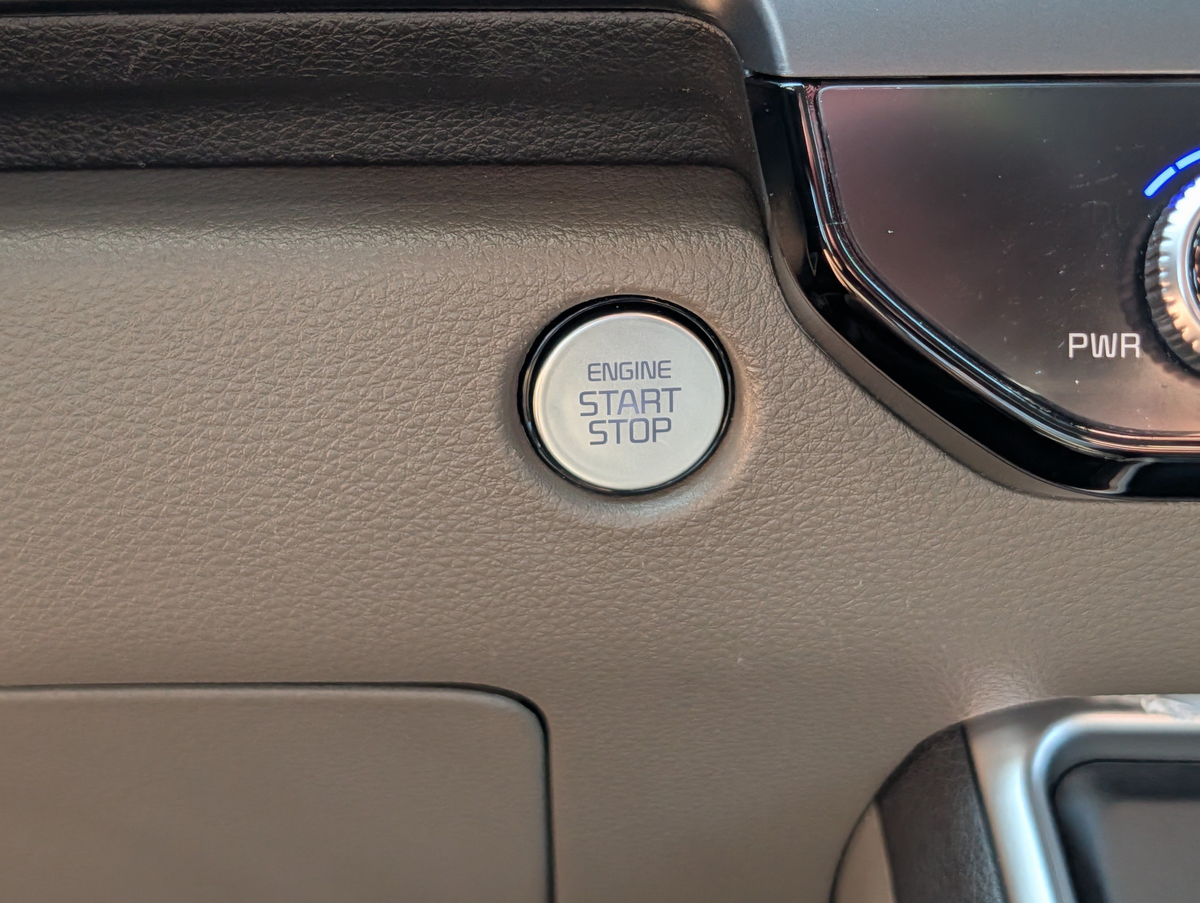 Certified 2026 Kia Carnival FWD image 29