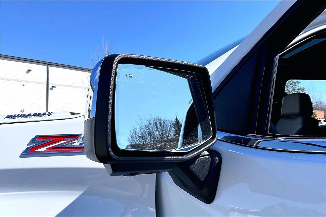 Used 2025 Chevrolet Silverado 1500 LTZ w/ Z71 Off-Road Package image 29