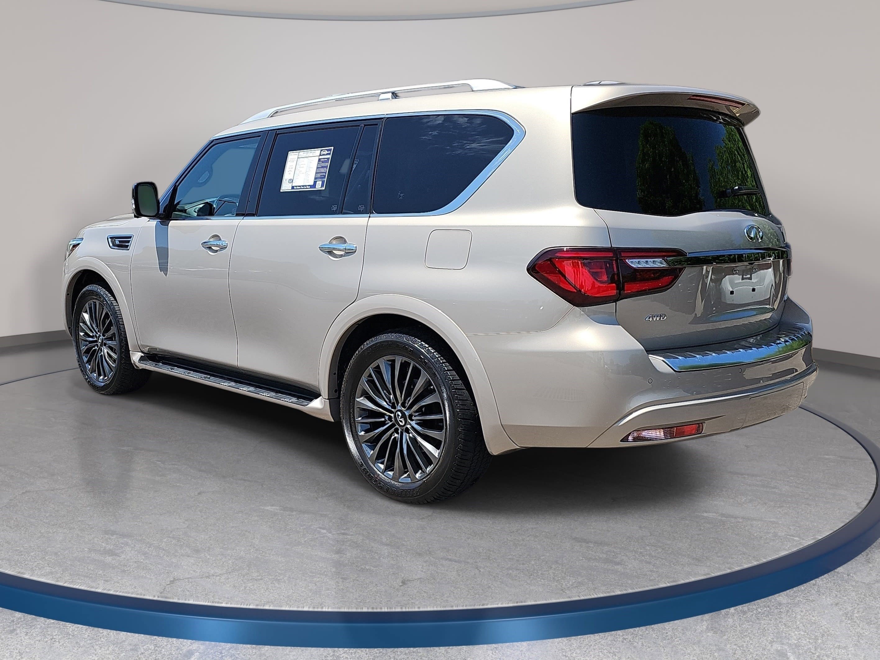 Used 2024 INFINITI QX80 Sensory AWD/4WD image 7