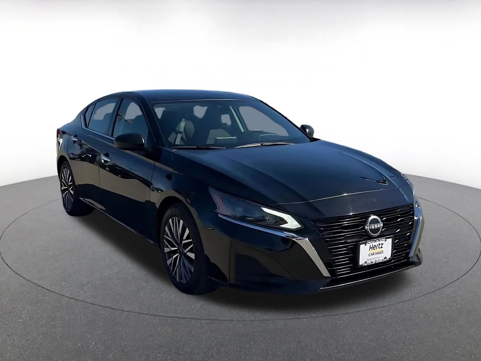 Used 2025 Nissan Altima 2.5 SV image 3