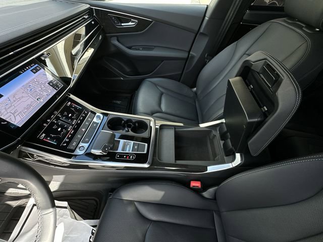 Used 2025 Audi Q8 Premium Plus w/ Premium Plus Package image 29
