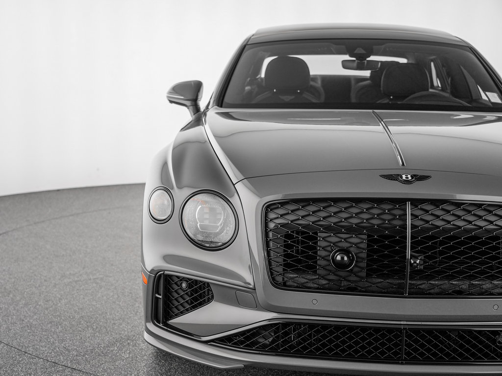 Certified 2025 Bentley Flying Spur Plug-In Hybrid AWD/4WD image 42