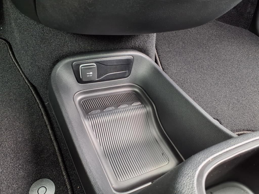 New 2026 Chrysler Voyager LX image 26