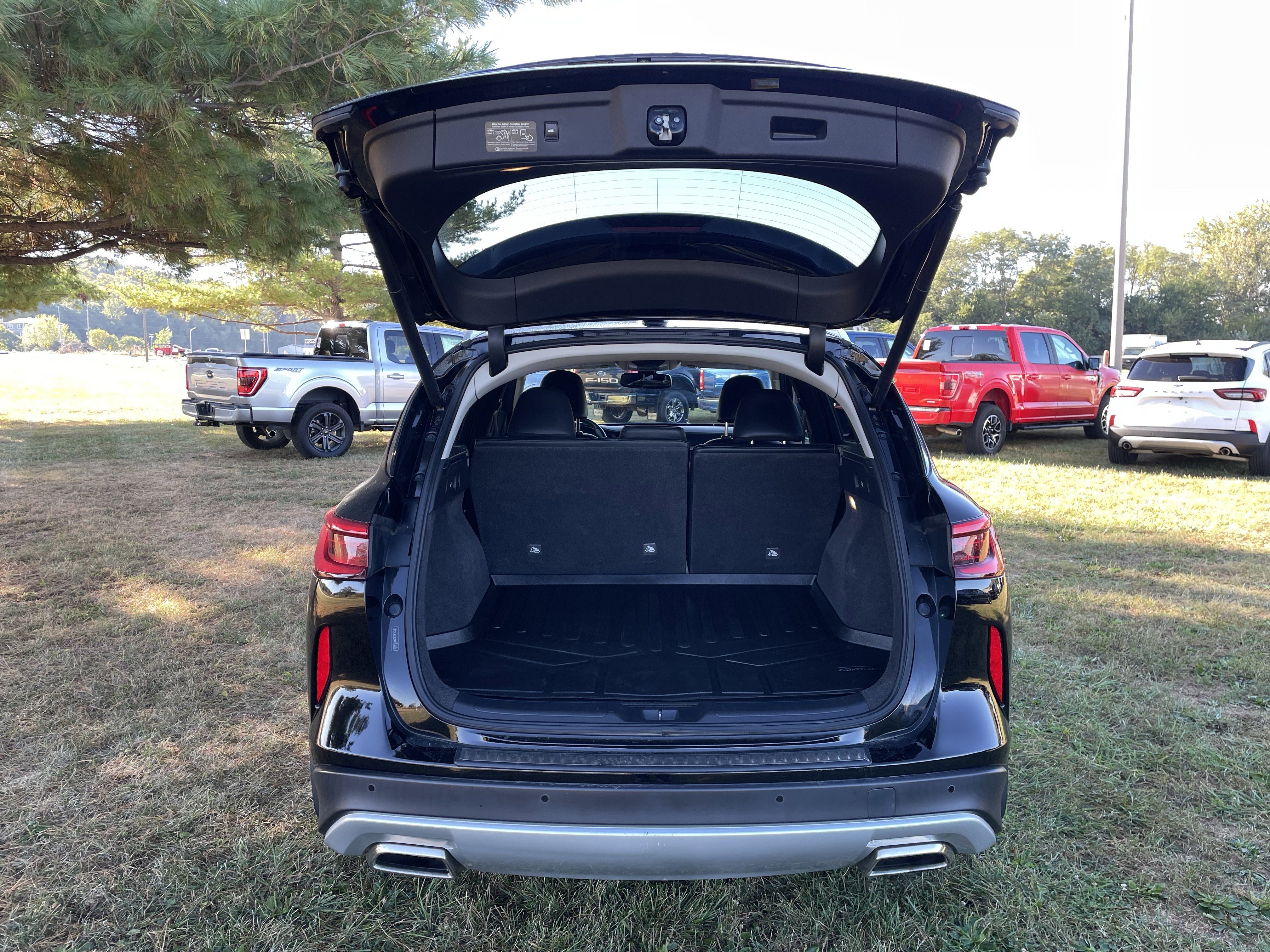 Used 2021 INFINITI QX50 Essential w/ Cargo Package image 5