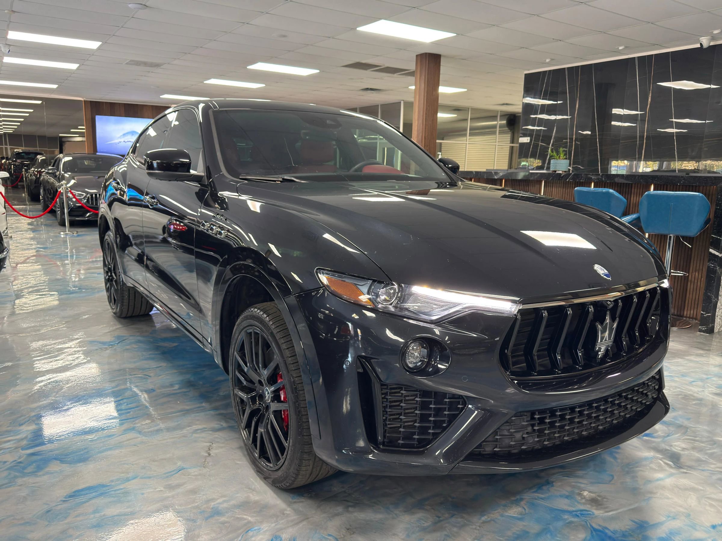 Used 2023 Maserati Levante Modena image 2