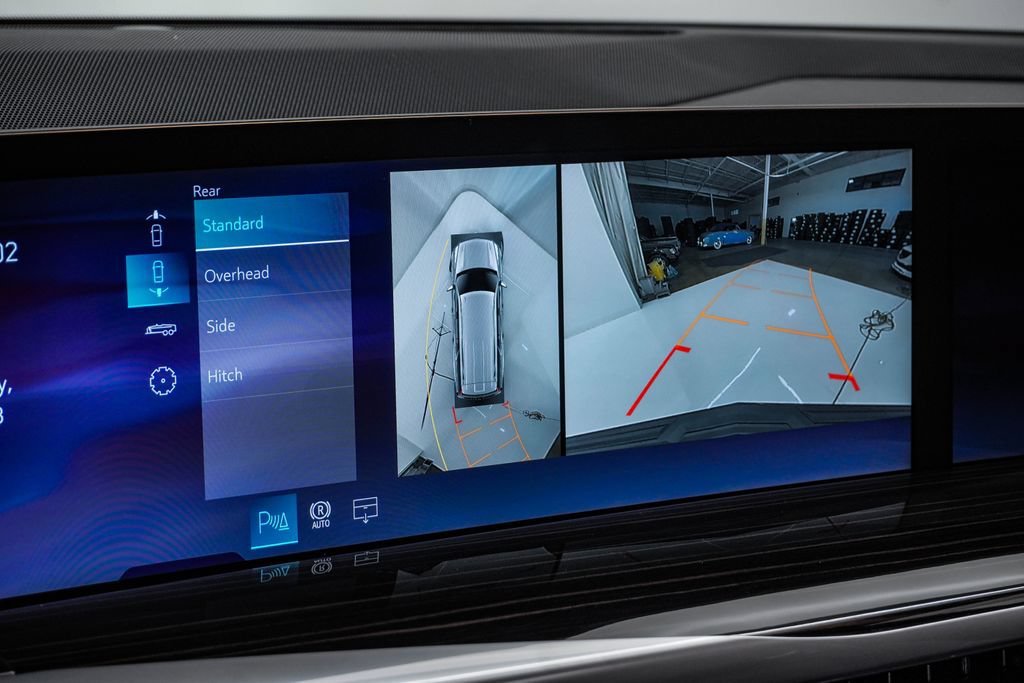 Used 2026 Cadillac Escalade ESV Luxury w/ LPO, Floor Liner Package AWD/4WD image 26