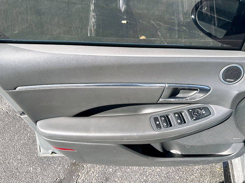 Used 2023 Hyundai Sonata SEL Plus FWD image 18