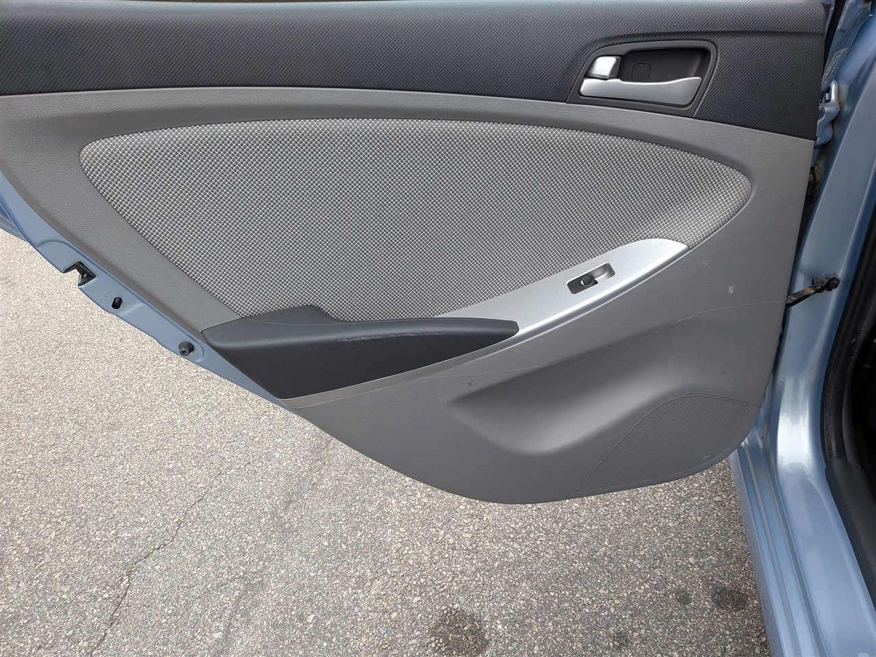 Used 2013 Hyundai Accent GS image 7