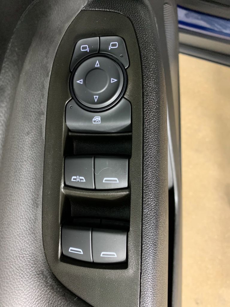 Used 2023 Chevrolet Equinox LT w/ Driver Convenience Package AWD/4WD image 17
