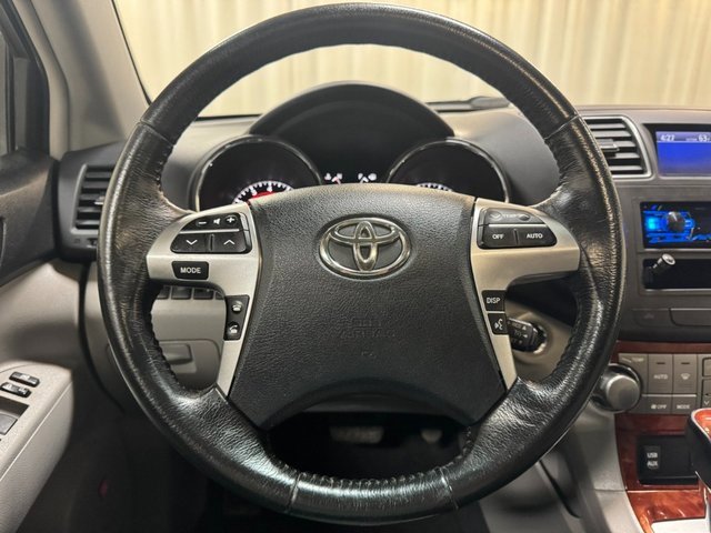 Used 2012 Toyota Highlander Limited image 17